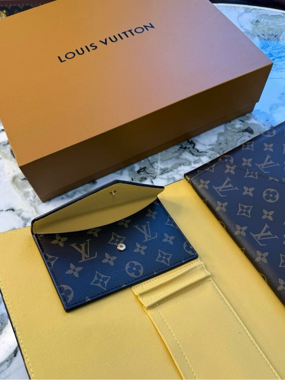 Louis Vuitton Brown Monogram Envelope Laptop Organizer - Picture 6 of 8